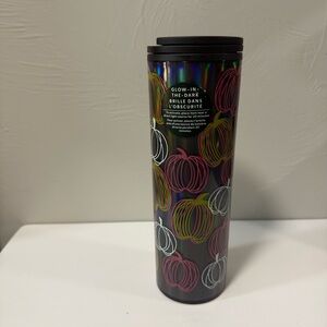 NWT‎ Starbucks 16oz. Grande Glow in the Dark Plastic Coffee Mug Tumbler Pumpkins